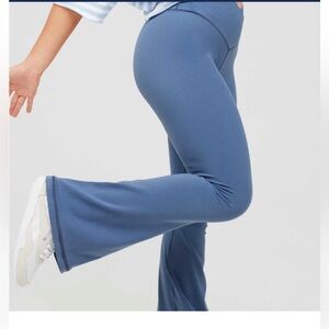 Aerie Offline Real Me Crossover High Waist Flare Leggings Small EUC 32” Blue
